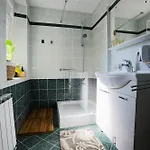 Проживание в семье Friz&fany Charm House Постойна
