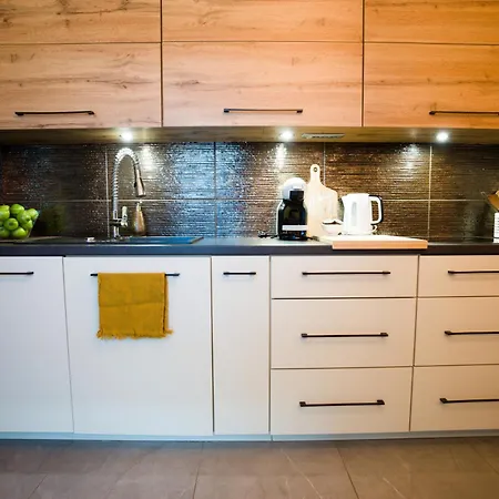 Проживание в семье Friz&fany Charm House *
