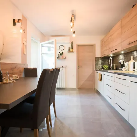 Friz&fany Charm House Accommodatie bij particulieren Postojna