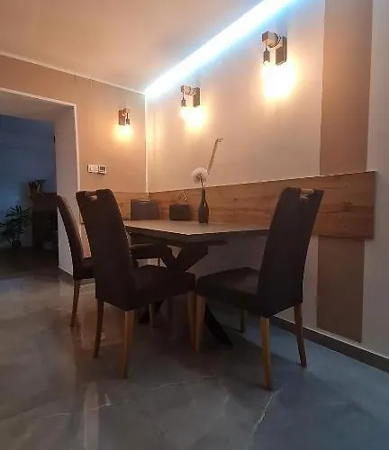 Friz&fany Charm House Nastanitev v družini Postojna