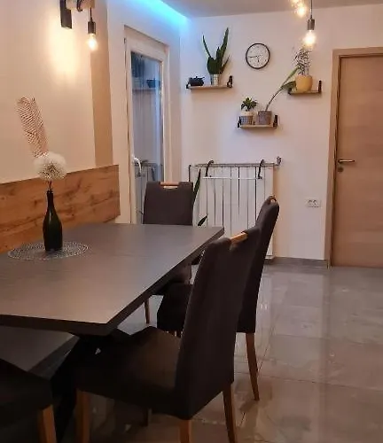 Friz&fany Charm House