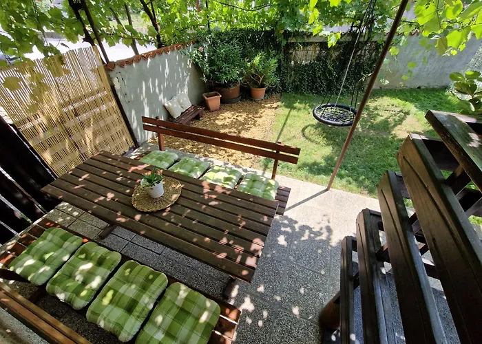 Friz&fany Charm House Nastanitev v družini Postojna